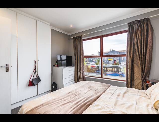 2 BEDROOM TOWNHOUSE FOR SALE IN PARKLANDS